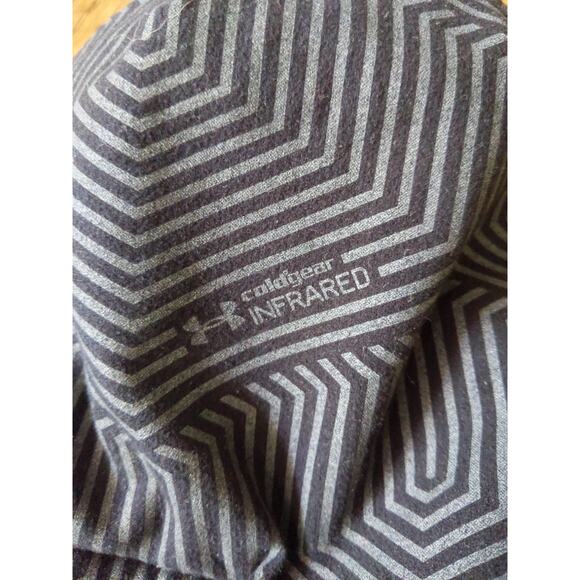 UNDER ARMOUR USA Blue Red Pom Beanie Hat Infrared Technology Patriotic Winter - Picture 4 of 5